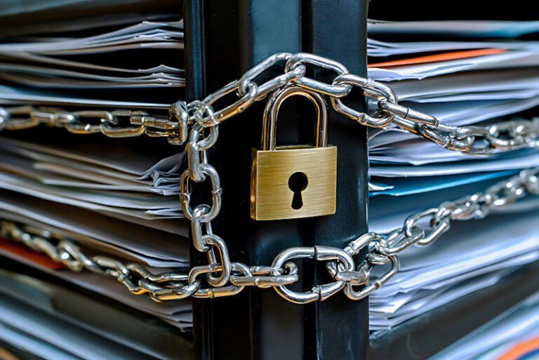 Custodia de documentos en un despacho de abogados
